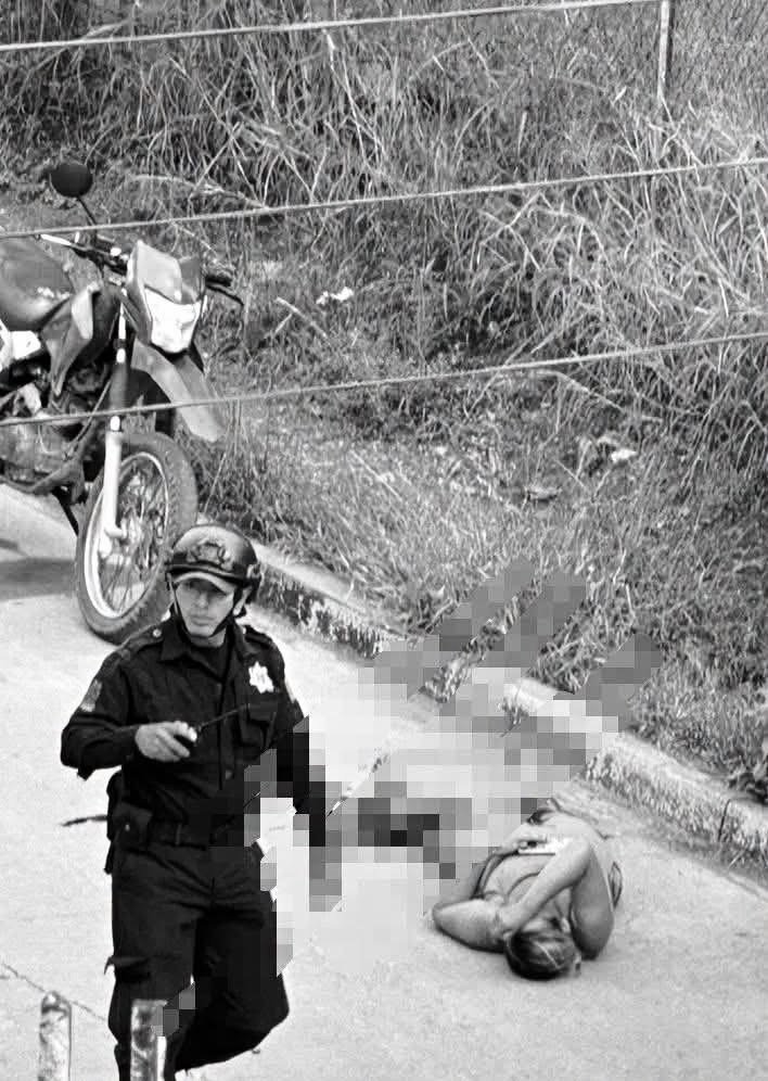 A plena luz del día y junto a un bachillerato: asesinan a balazos a una mujer en Ocotlán