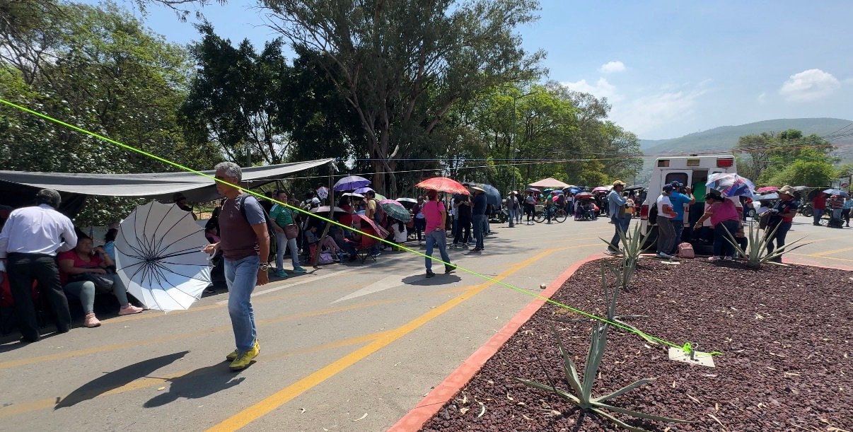 Sección 22 anuncia paro de 24 horas y bloqueos en los accesos a Oaxaca este viernes