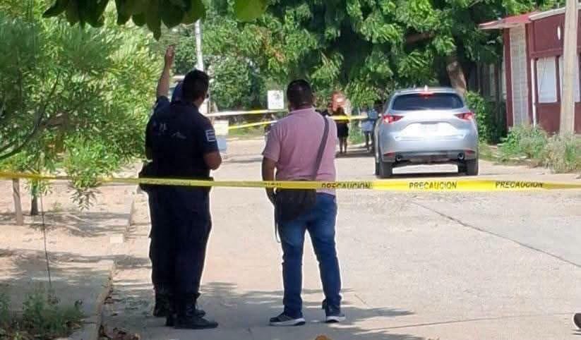 Asesinan a dos hombres dentro de un automóvil en Ciudad Ixtepec, Oaxaca